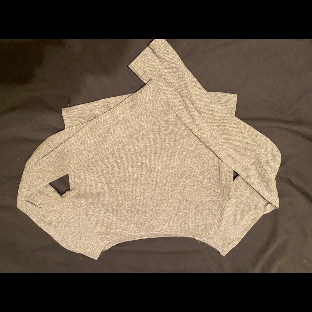 Long sleeve crop top
